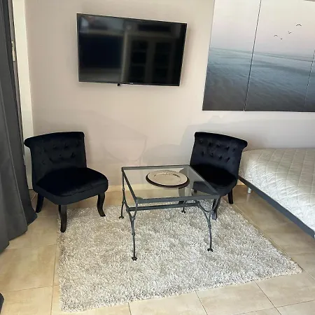 Апартаменты Palm Beach *